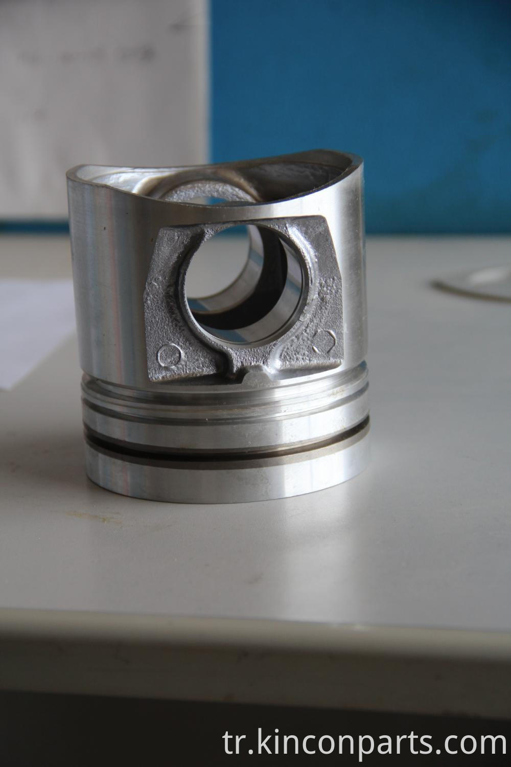 Automotive Engine Piston Fittings